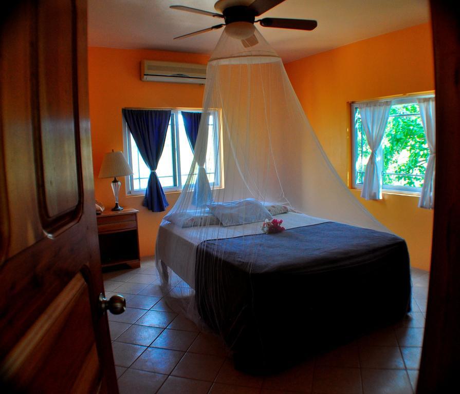 Jah Freedom Hotel เนกริล ภายนอก รูปภาพ