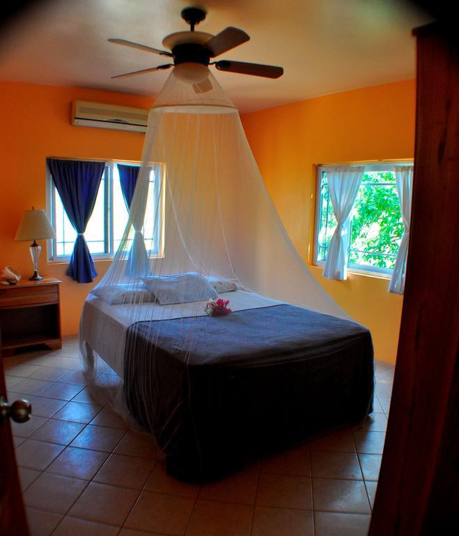 Jah Freedom Hotel เนกริล ภายนอก รูปภาพ